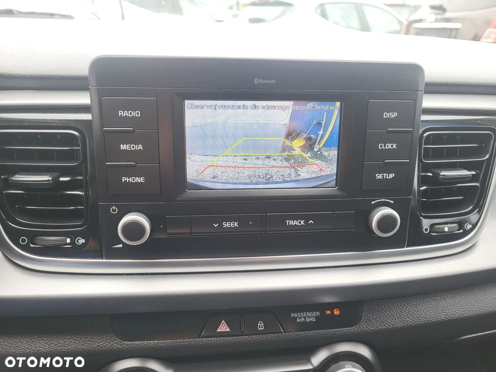 Kia Rio 1.4 L - 16