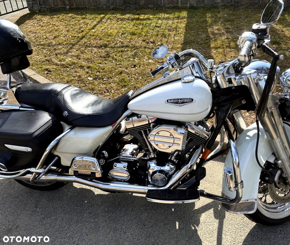 Harley-Davidson Touring Road King - 12