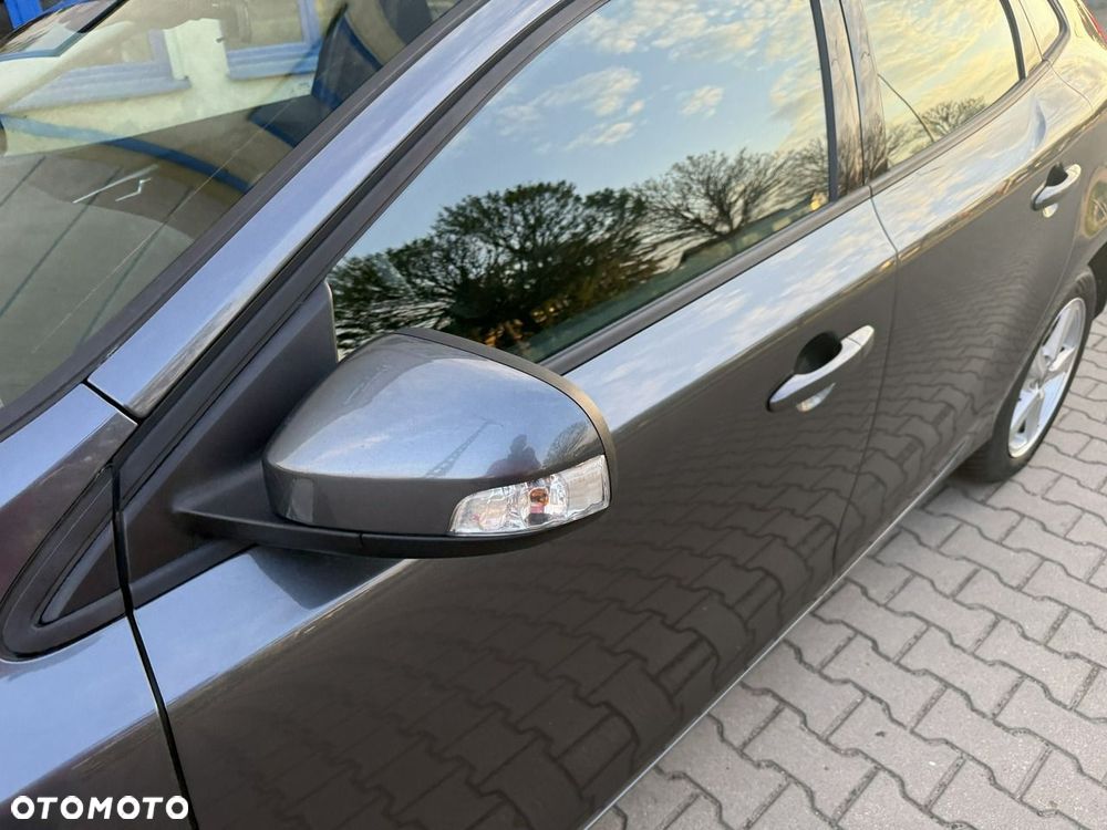 Volvo V40 - 10