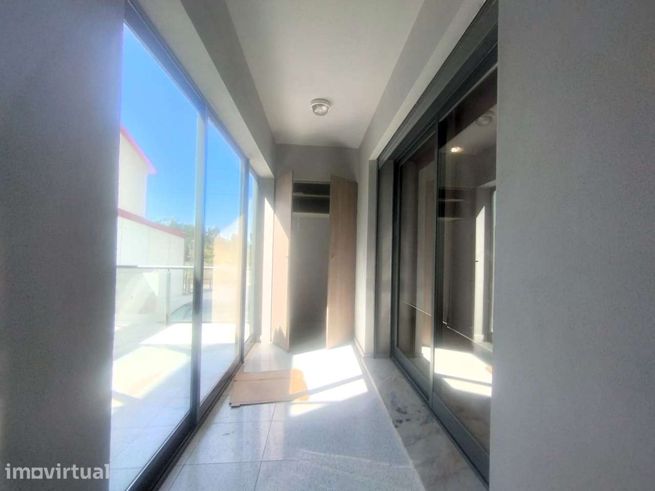 T1+1, com terraço e arrecadação, na periferia  de Torres Vedras! - Grande imagem: 4/20