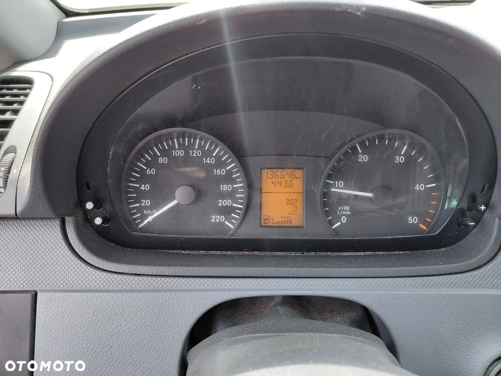 Mercedes-Benz VITO - 18