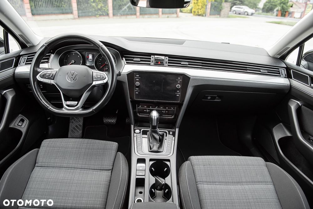 Volkswagen Passat 2.0 TDI SCR DSG 4Motion Business - 29