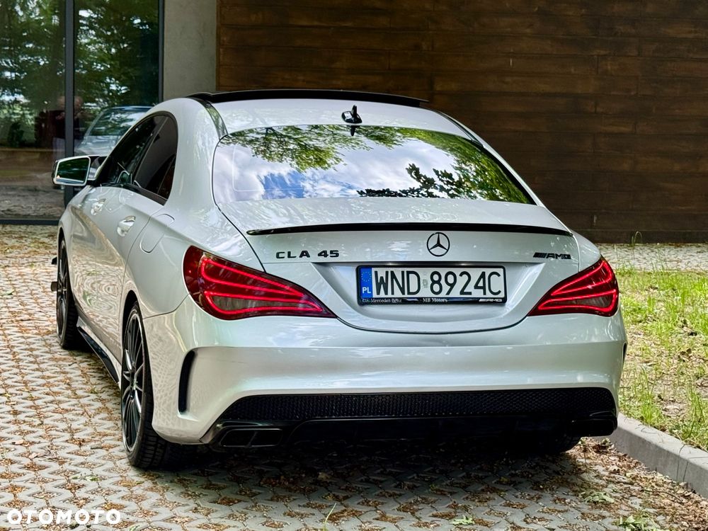 Mercedes-Benz CLA 45 AMG 4Matic 7G-DCT - 34