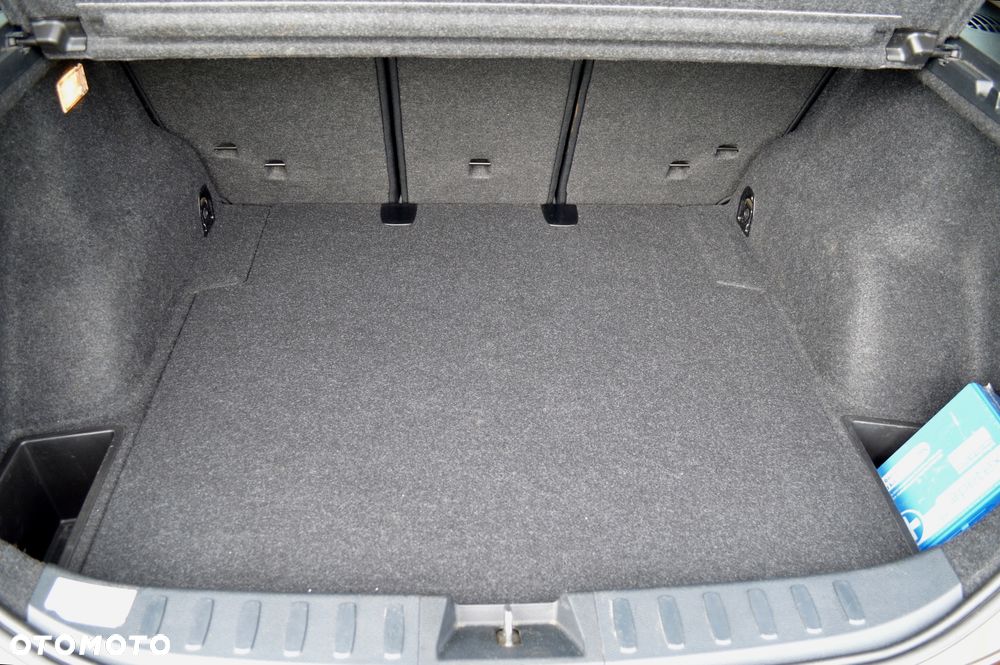 BMW X1 sDrive18i - 28