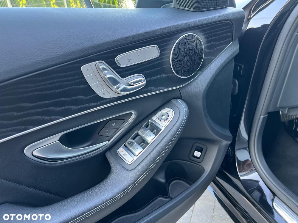 Mercedes-Benz Klasa C 250 (BlueTEC) d 7G-TRONIC AMG Line - 31