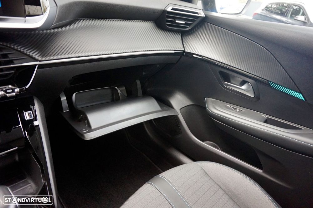 Peugeot 208 1.2 PureTech Allure - 23