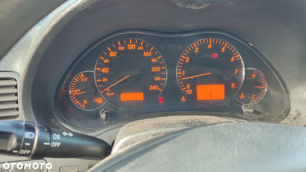 Toyota Avensis 1.8 VVT-i Luna - 12