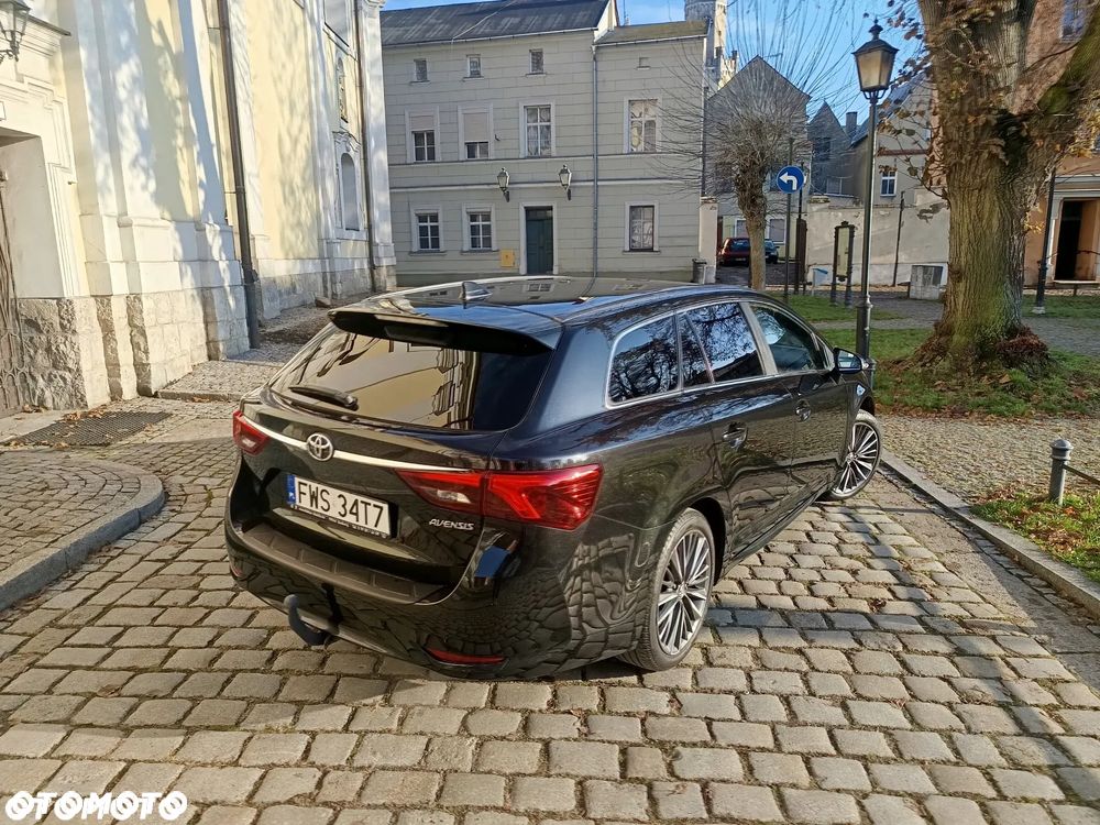 Toyota Avensis 1.8 Premium - 6