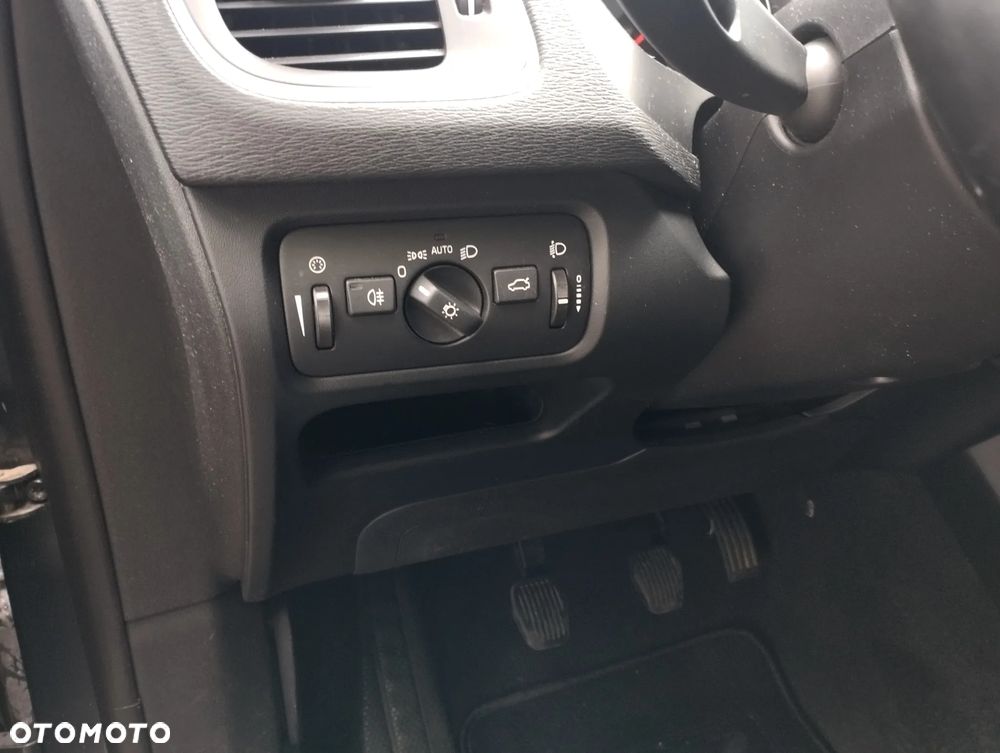 Volvo V40 D2 - 8