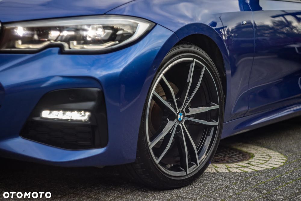 BMW Seria 3 320d xDrive M Sport sport - 11