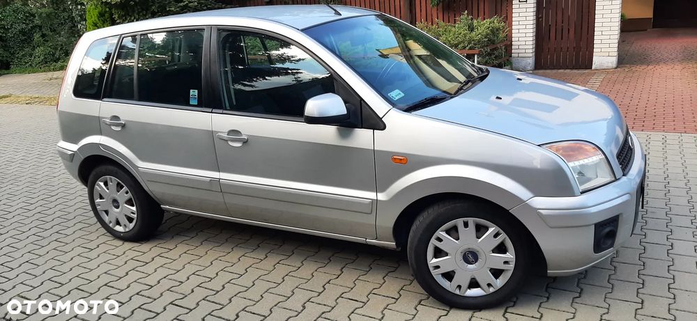 Ford Fusion ver-1-6-style - 2