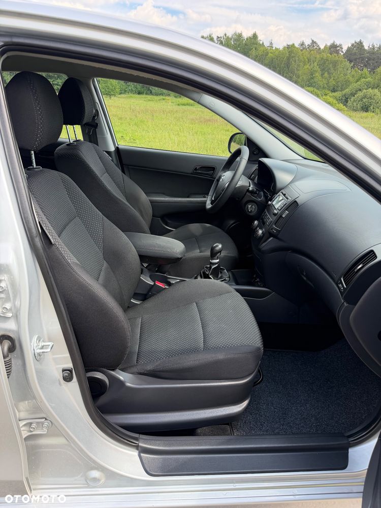 Hyundai i30 i30cw 1.4 Edition 20 - 18