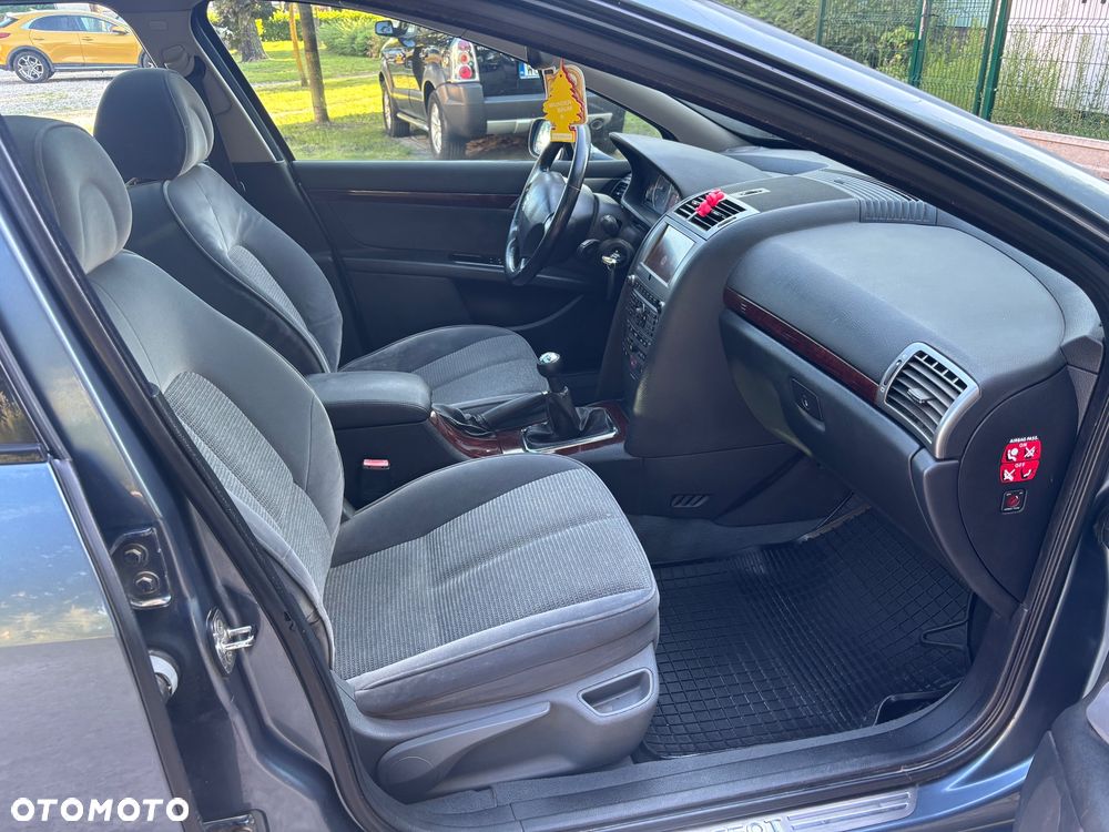 Peugeot 407 - 22