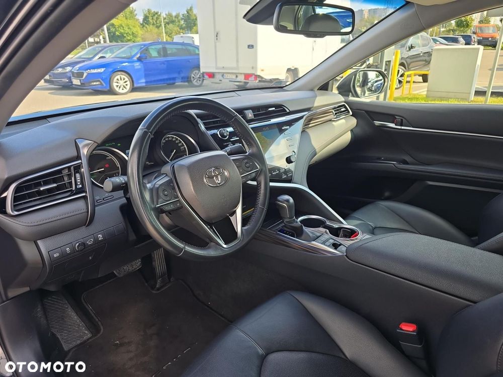 Toyota Camry - 9