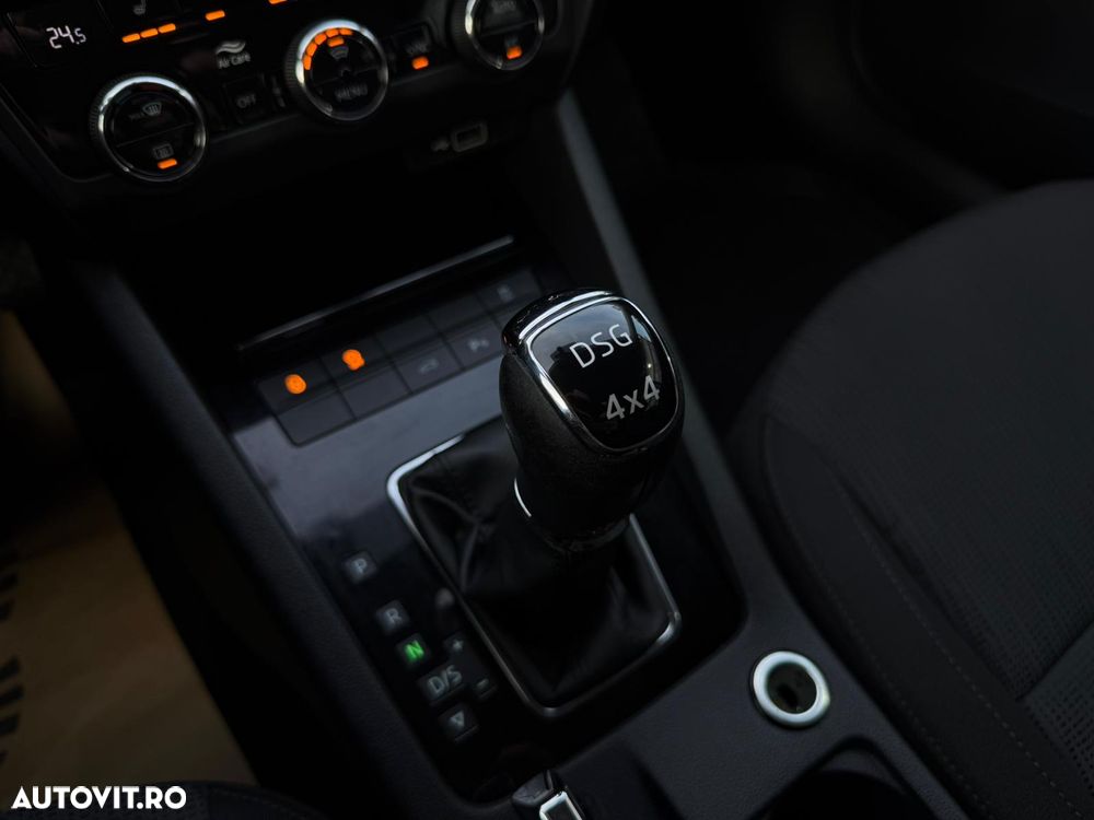 Skoda Octavia 2.0 TDI 4x4 DSG Ambition - 29