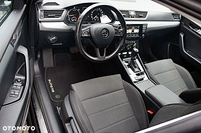 Skoda Superb 2.0 TDI DSG Sportline - 15