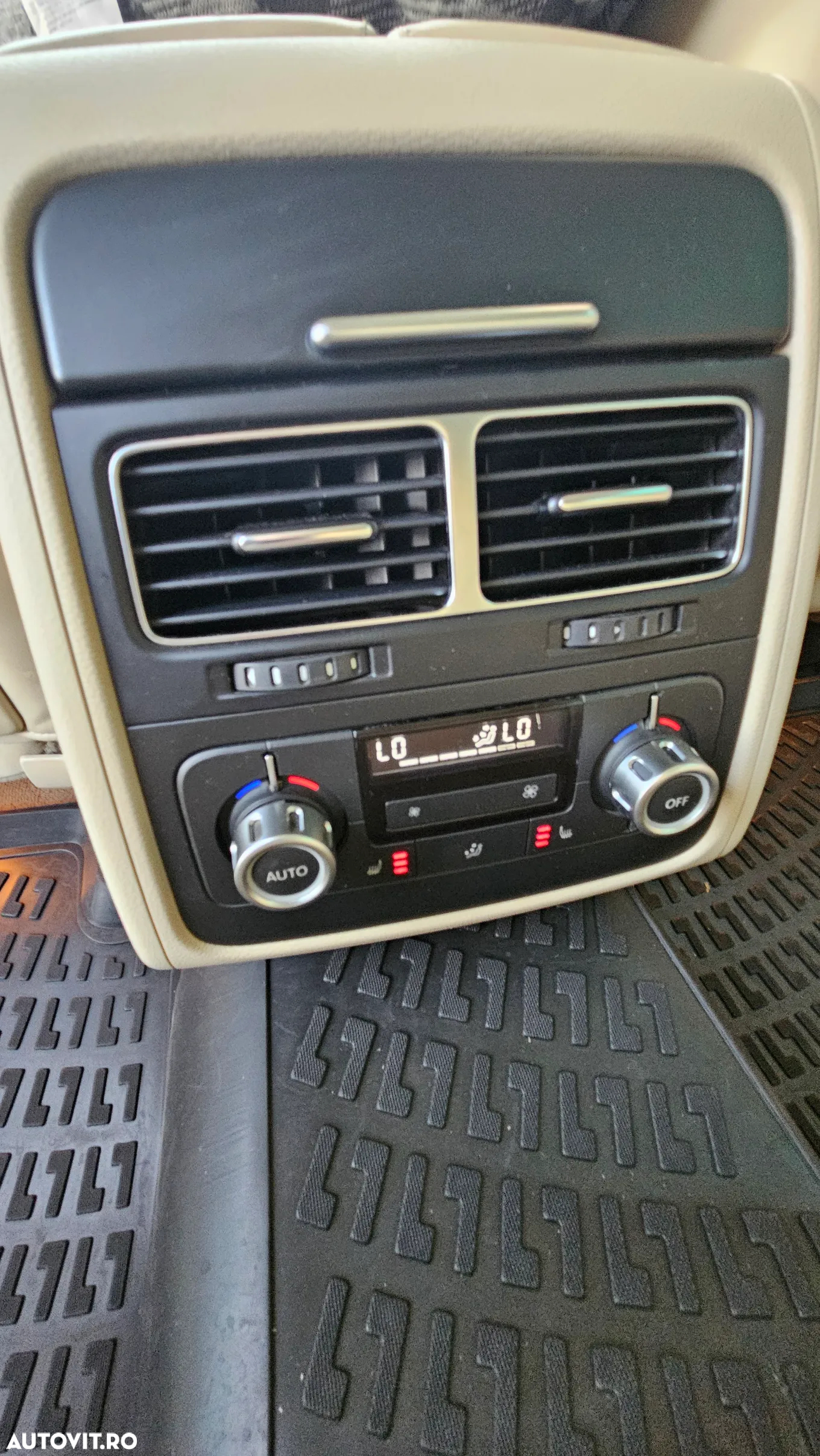 Volkswagen Touareg 3.0 V6 TDI DPF Tipt. Individual - 26