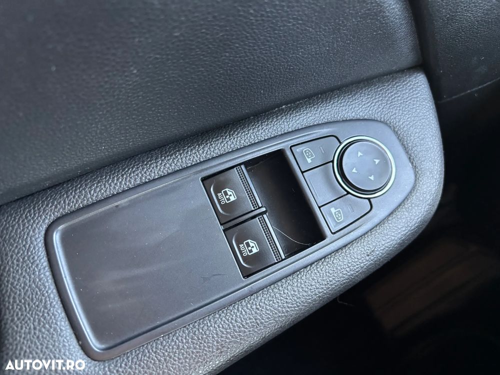 Renault Clio E-TECH Hybrid 140 BUSINESS EDITION - 23