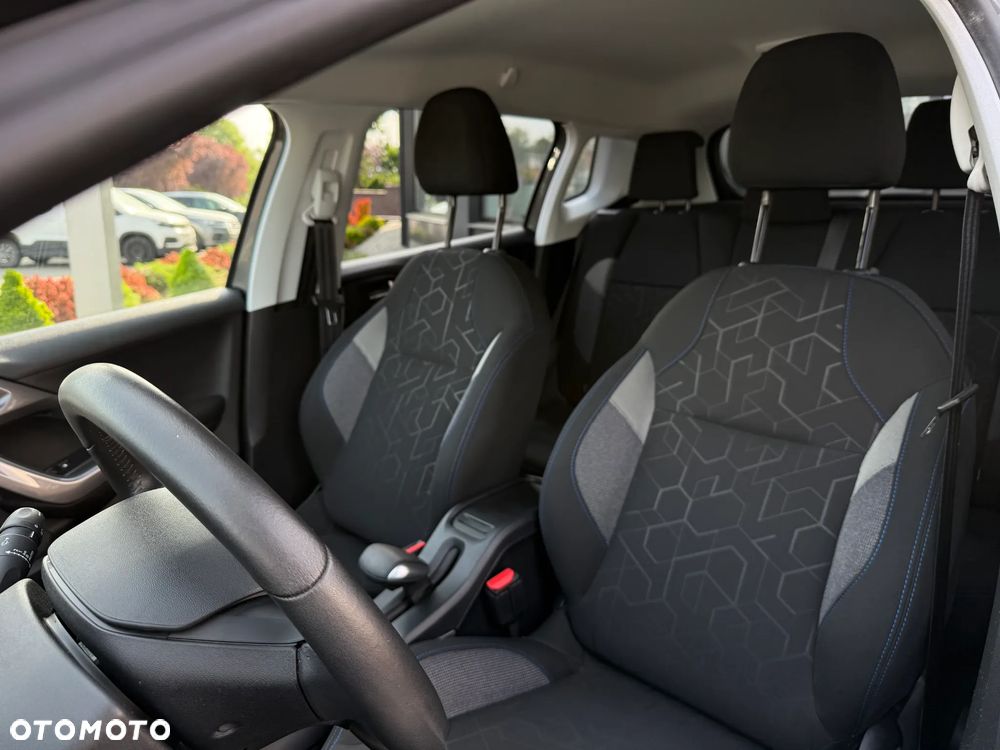 Peugeot 2008 PureTech 82 Style - 12