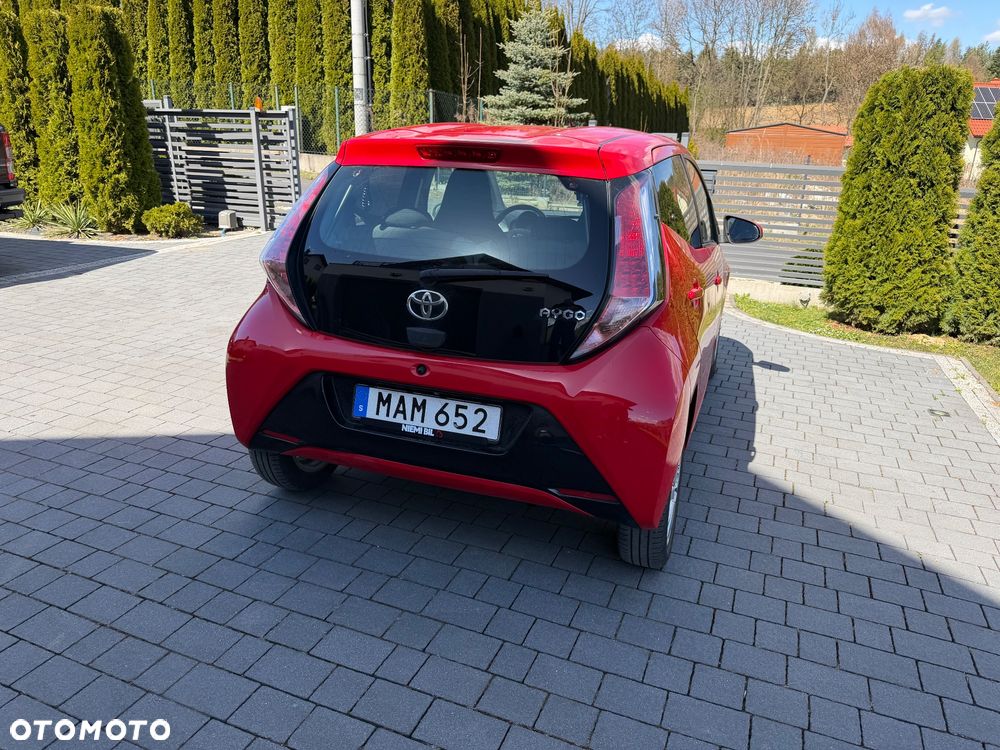 Toyota Aygo x-play touch - 6