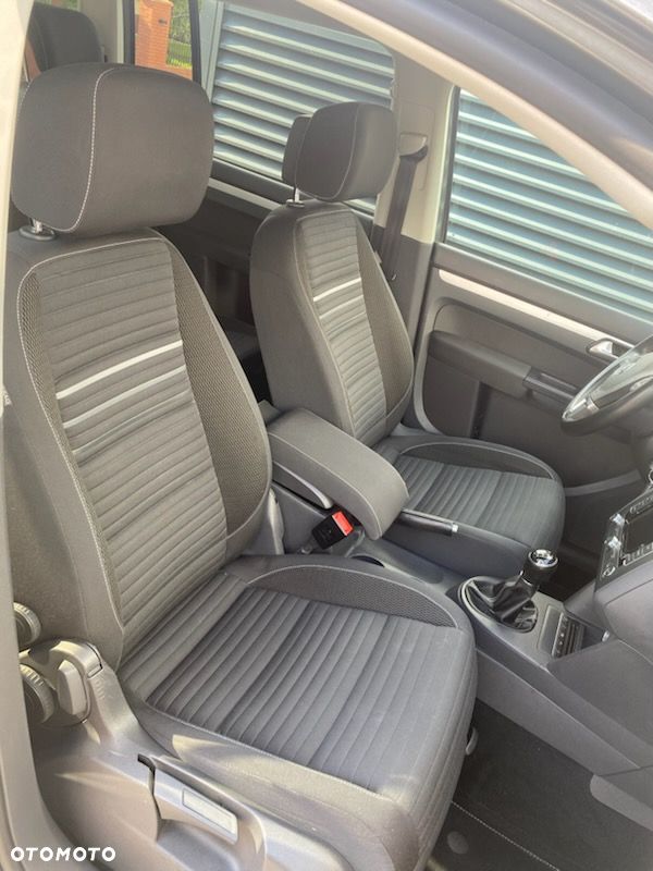 Volkswagen Touran - 6