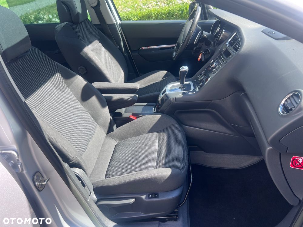 Peugeot 5008 HDI FAP 110 EGS6 Business-Line - 19