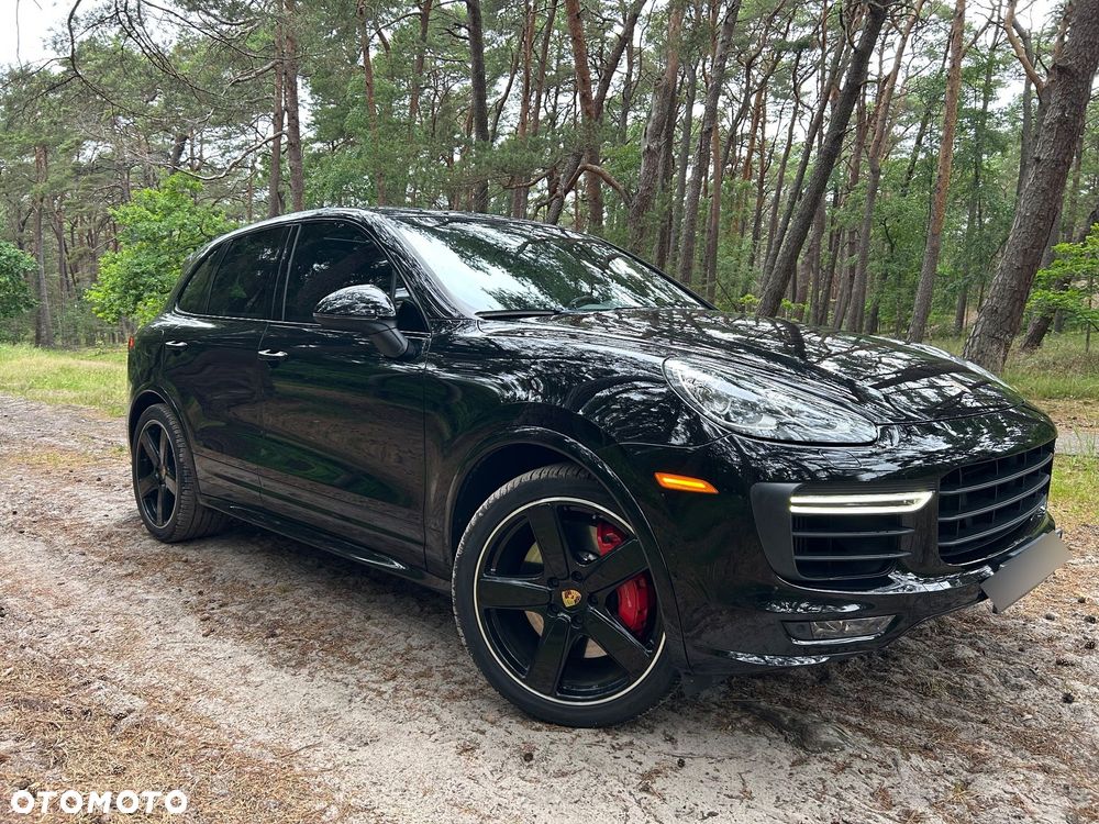 Porsche Cayenne GTS - 6