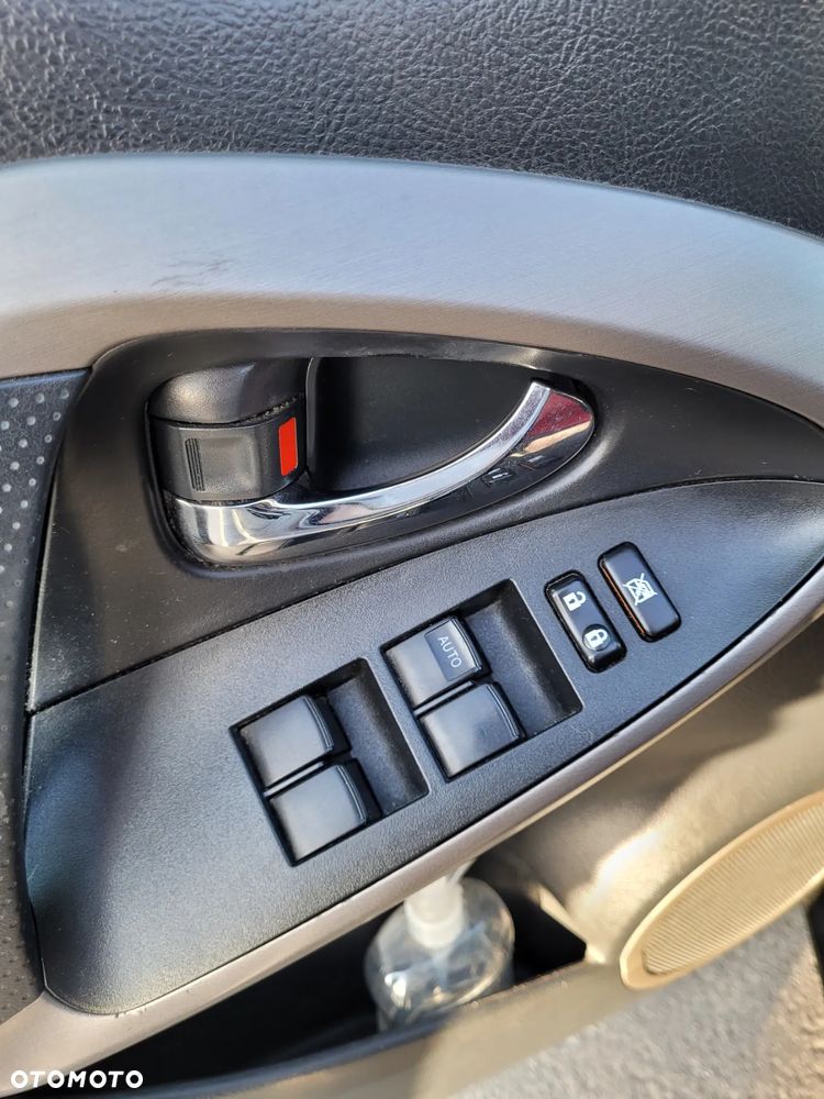 Toyota RAV4 2.0 4x4 - 19