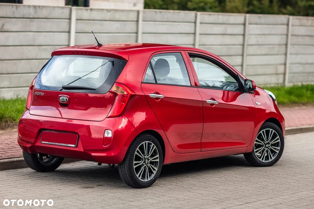 Kia Picanto 1.0 Dream Team Edition - 8