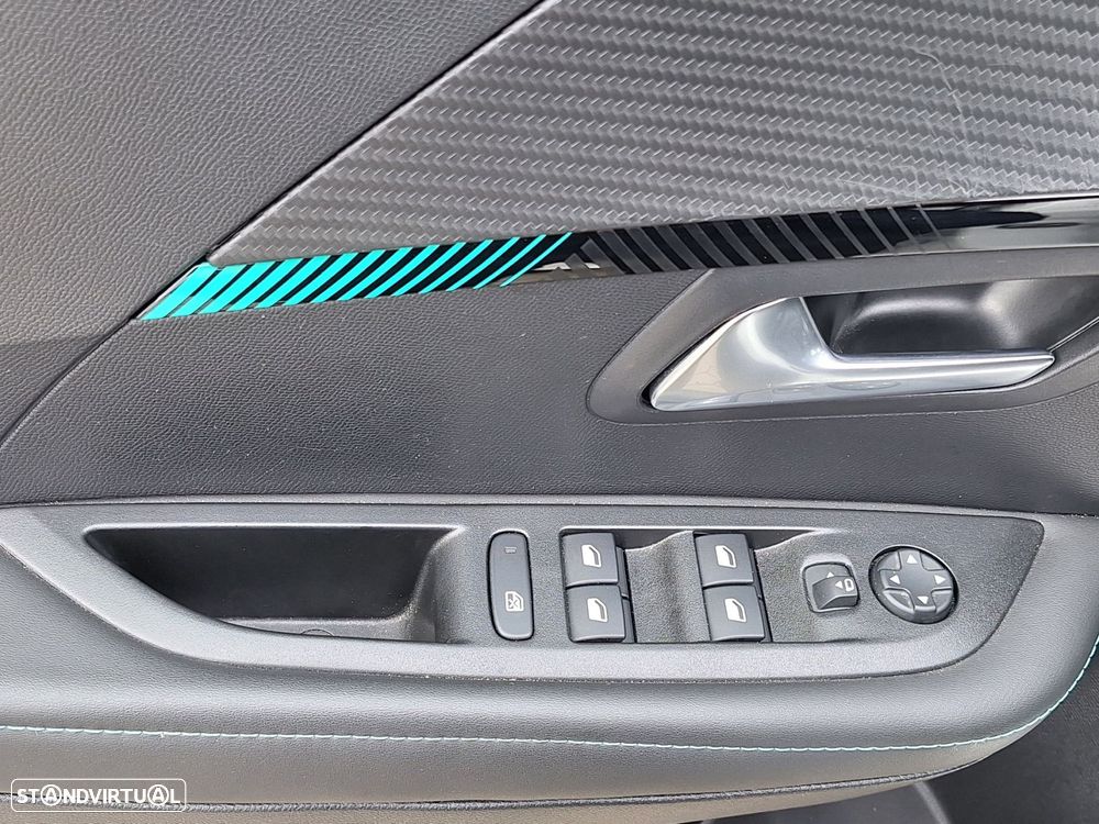 Peugeot e-208 - 6