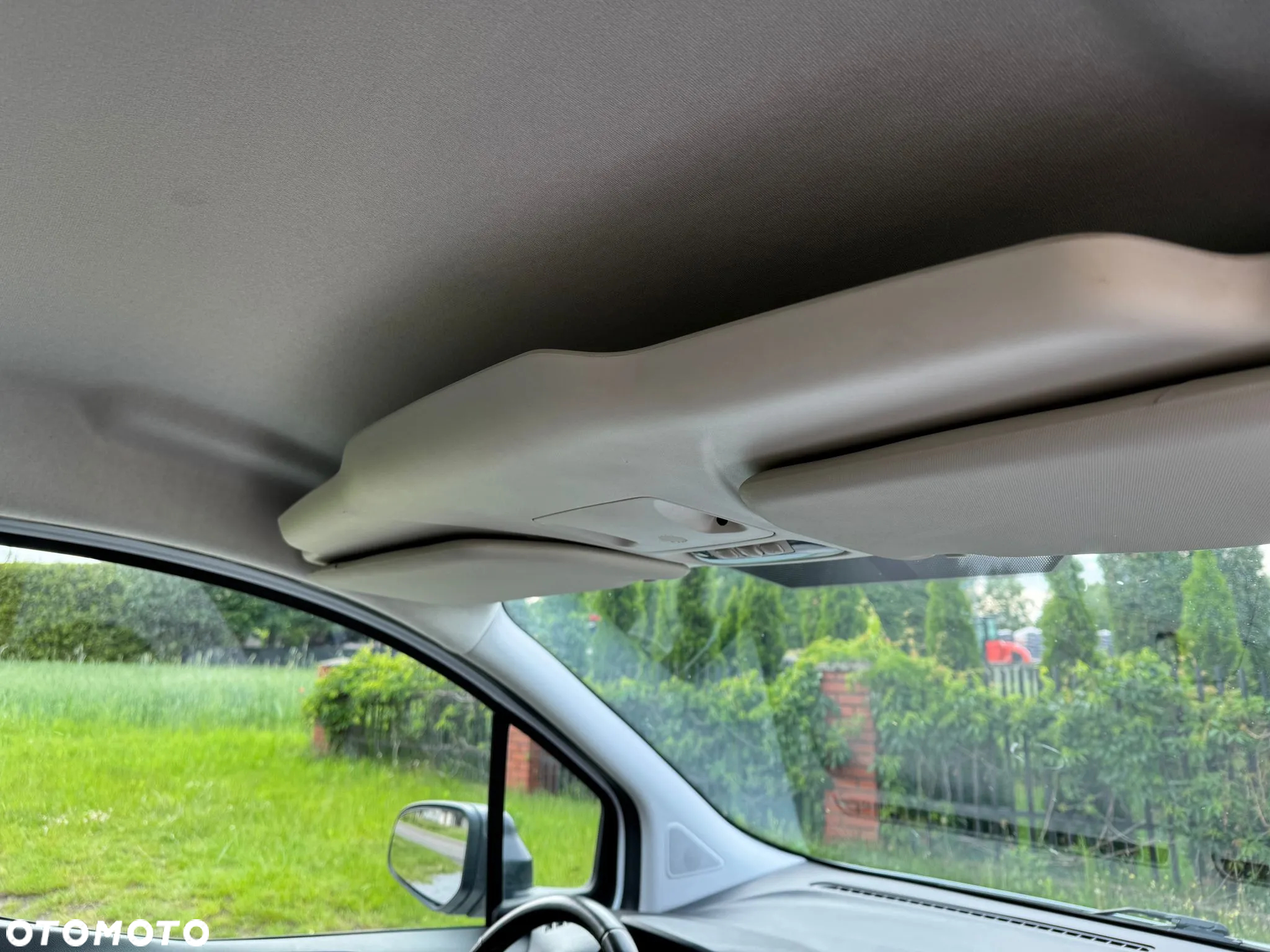 Ford Transit Courier - 9