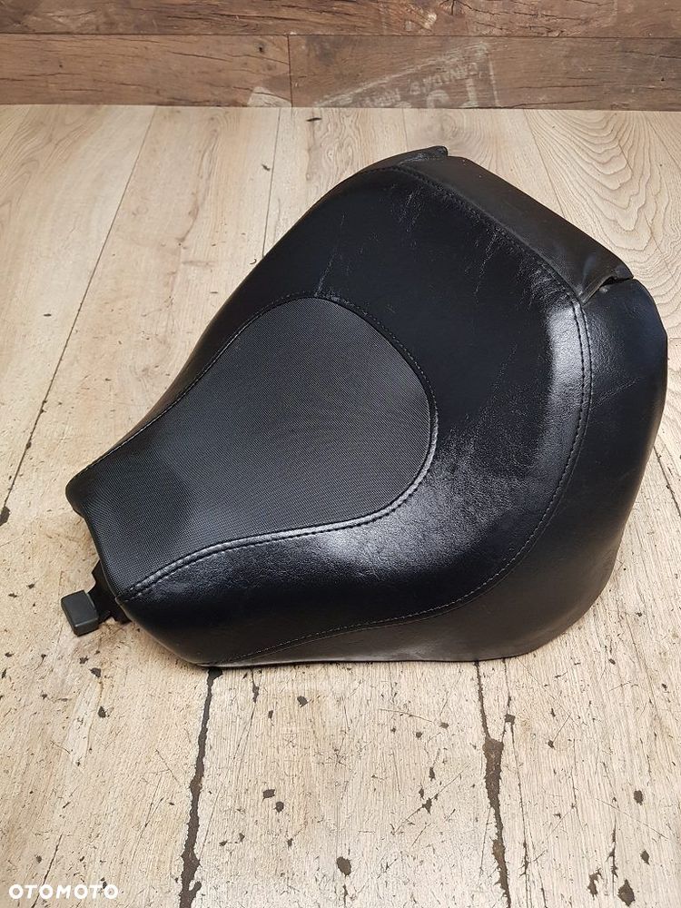 Siedzenie kierowcy Harley Davidson Softail Rocker FXCW - 4
