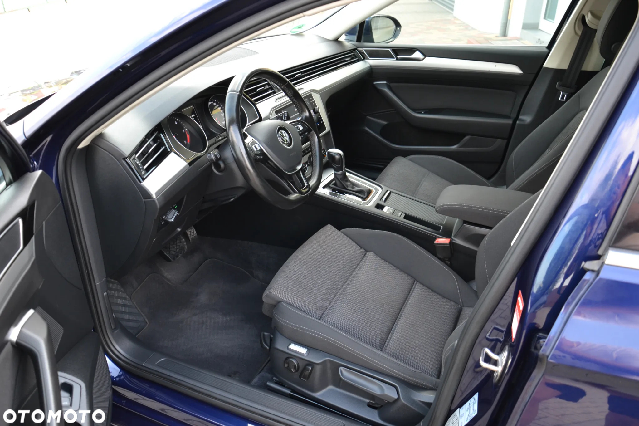 Volkswagen Passat Variant 2.0 TDI DSG (BlueMotion Technology) Comfortline - 18