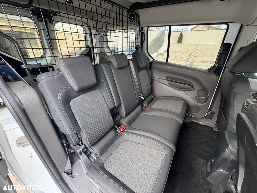 Ford Transit Connect - 17