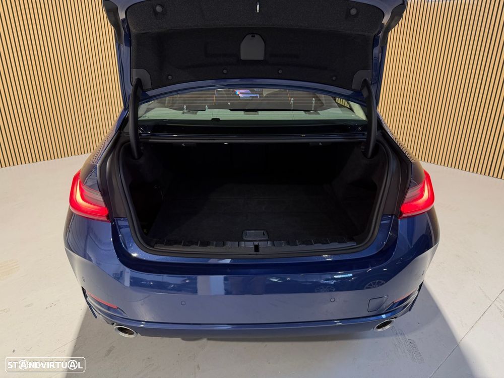 BMW 320 e Auto - 18
