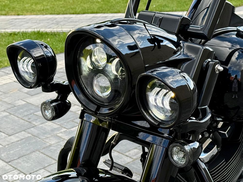 Harley-Davidson Touring Road King - 10
