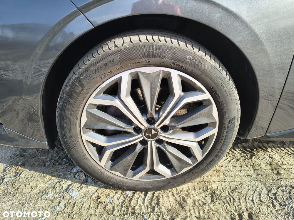 DS Automobiles DS 4 1.6 E-Tense Performance Line + - 23