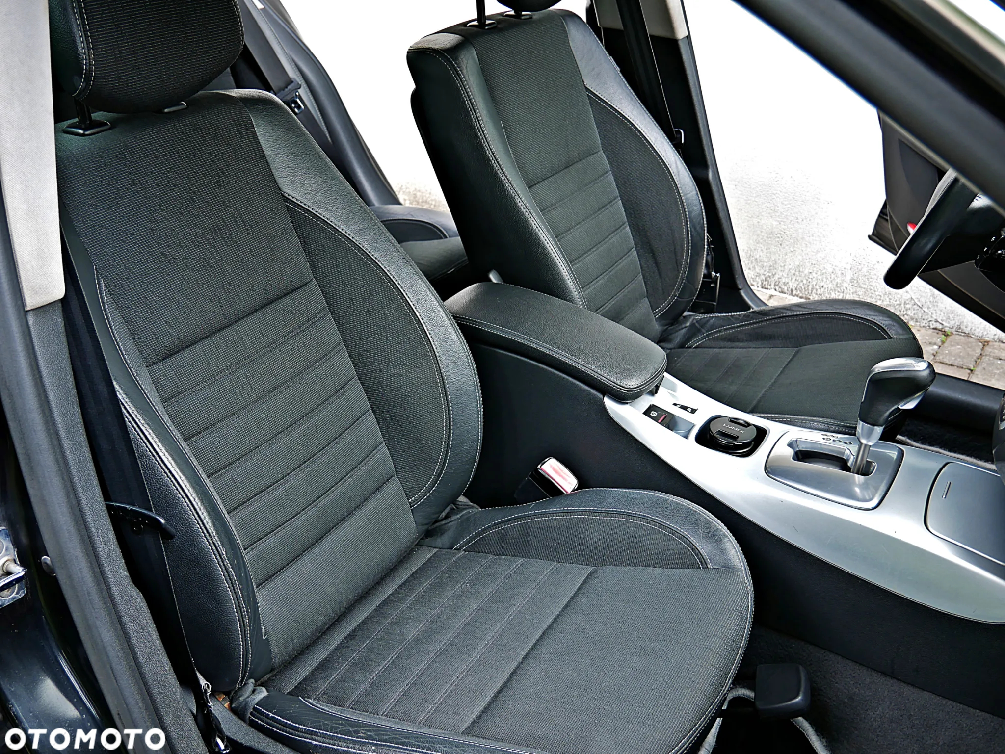 Renault Laguna Grandtour 2.0 dCi FAP Dynamique - 25