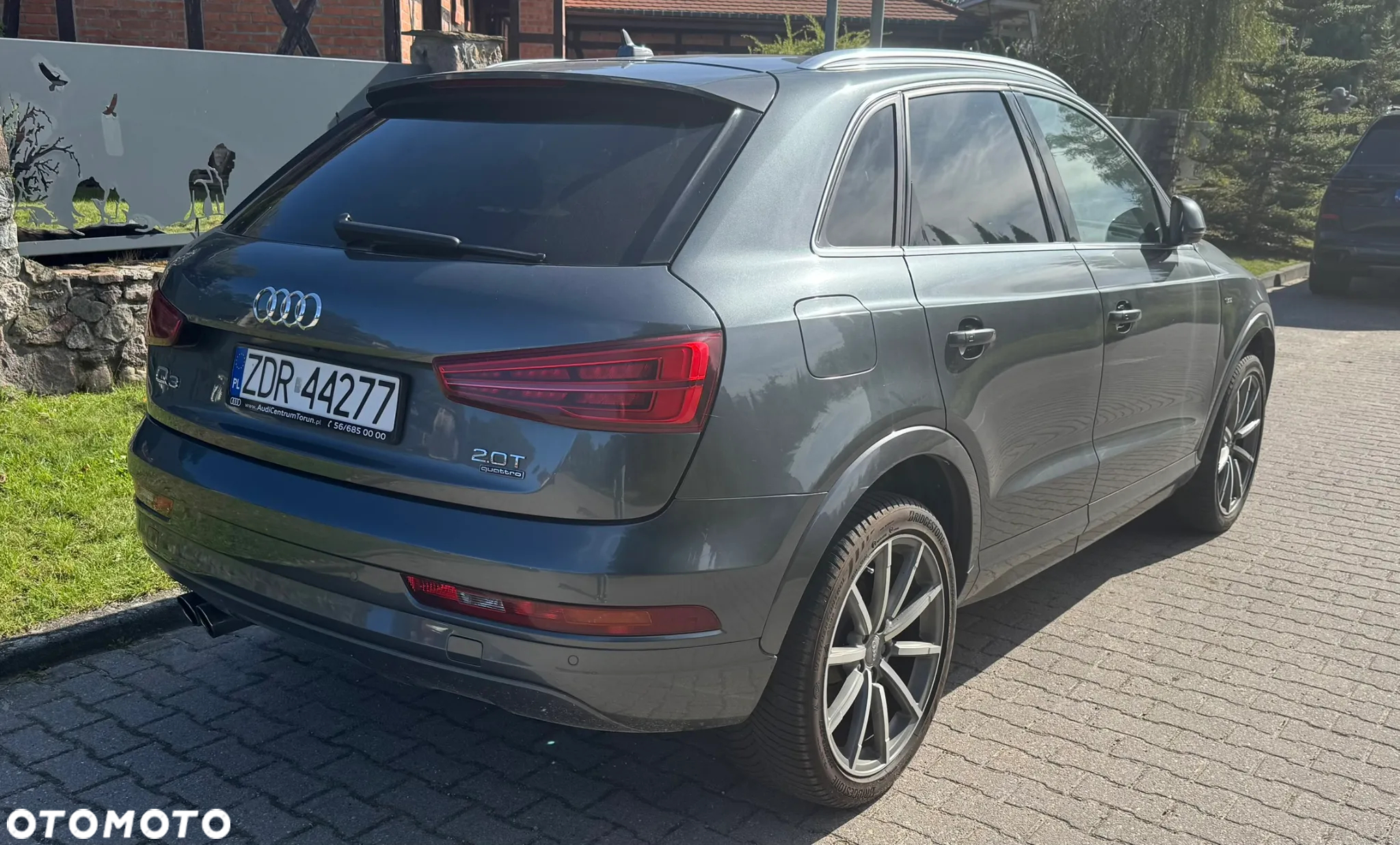 Audi Q3 2.0 TFSI quattro S tronic design - 5