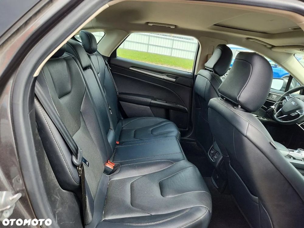 Ford Mondeo - 10