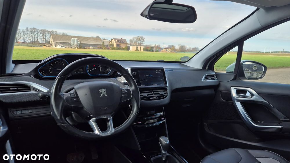 Peugeot 2008 PureTech 110 GPF Stop&Start EAT6 Allure - 15