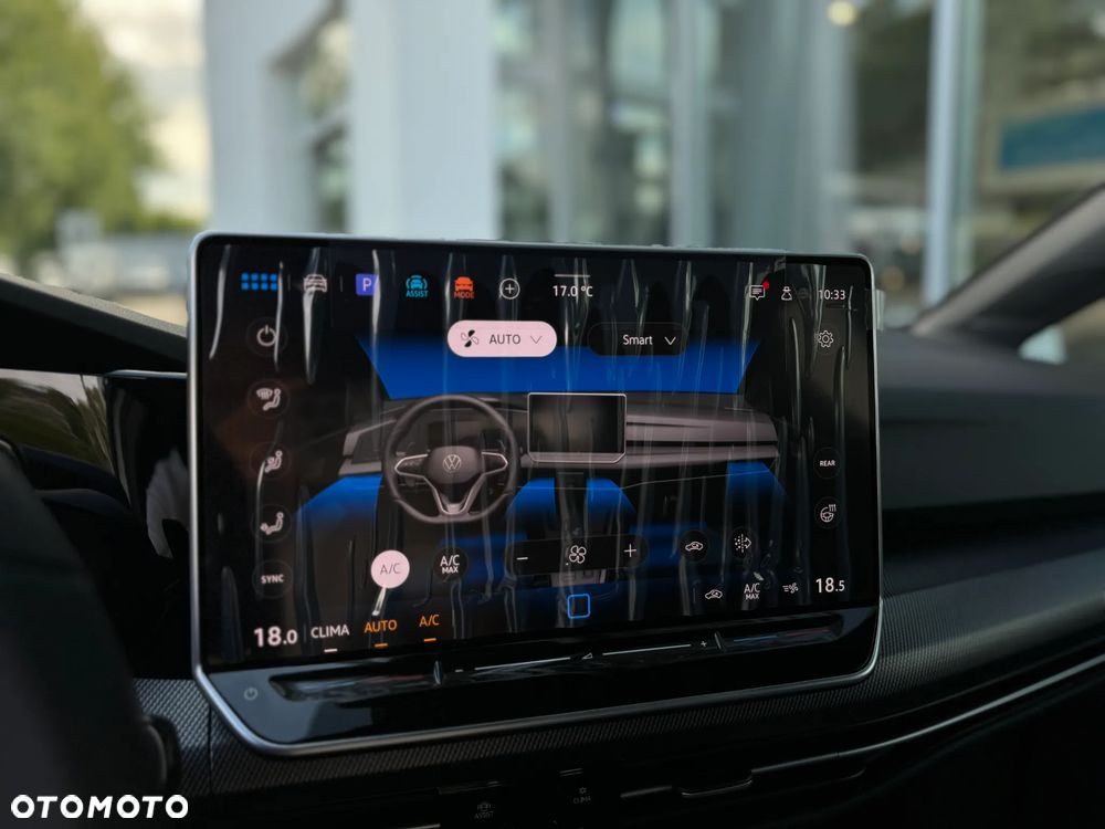 Volkswagen Golf Variant 1.5 eTSI mHEV R-Line Plus DSG - 27