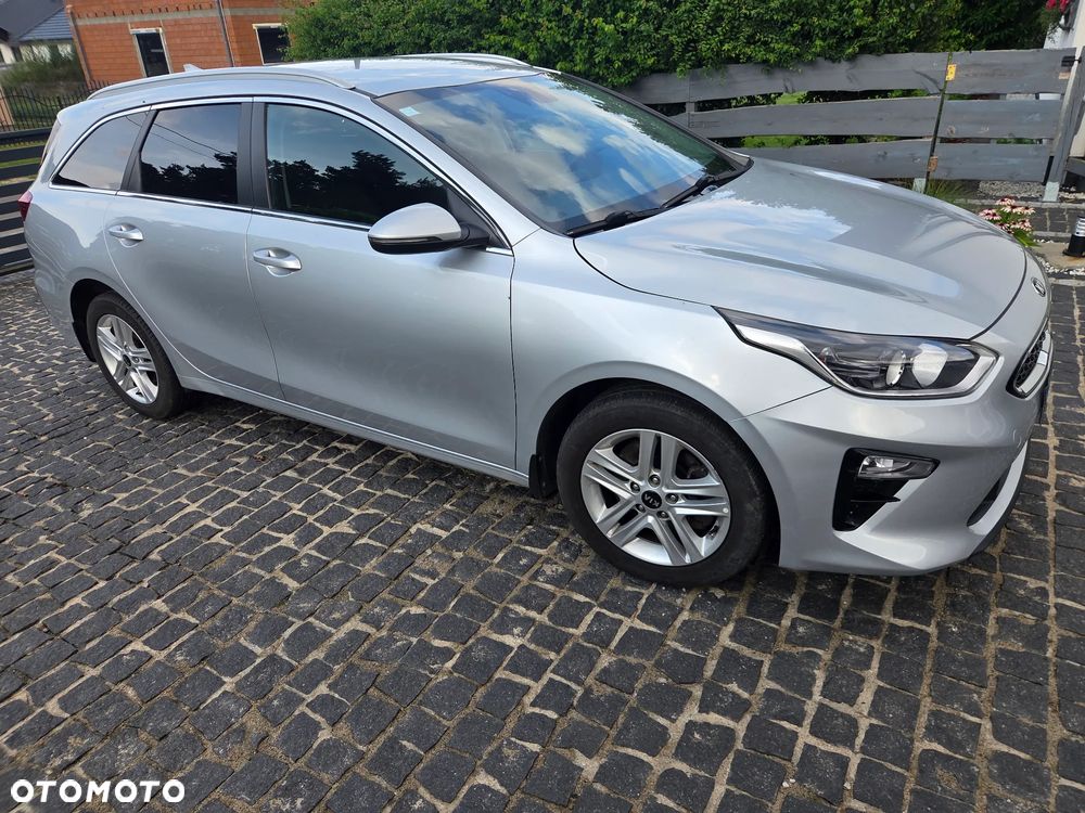 Kia Ceed 1.6 CRDi Eco-Dynamics+ (48V Mild-Hybrid) Platinum Edition - 19