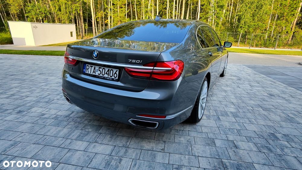 BMW Seria 7 750Li Edition Exclusive - 6