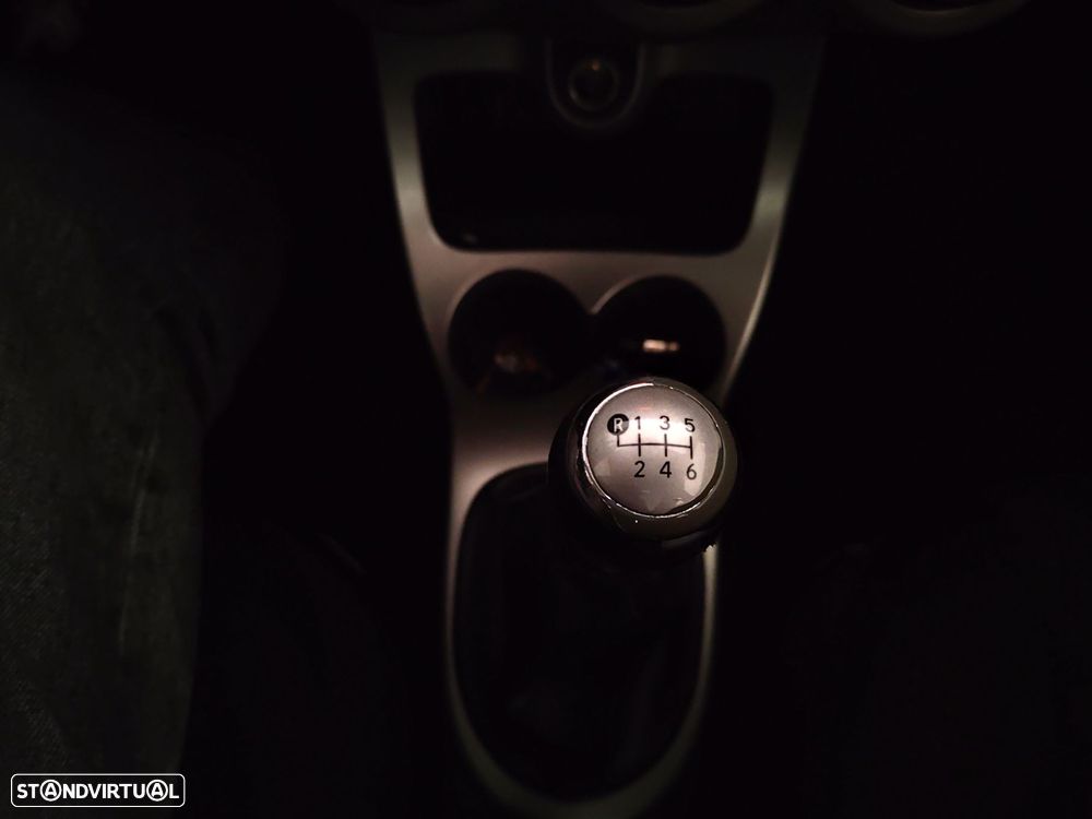 Toyota Urban Cruiser 1.33 VVT-i Sol - 21