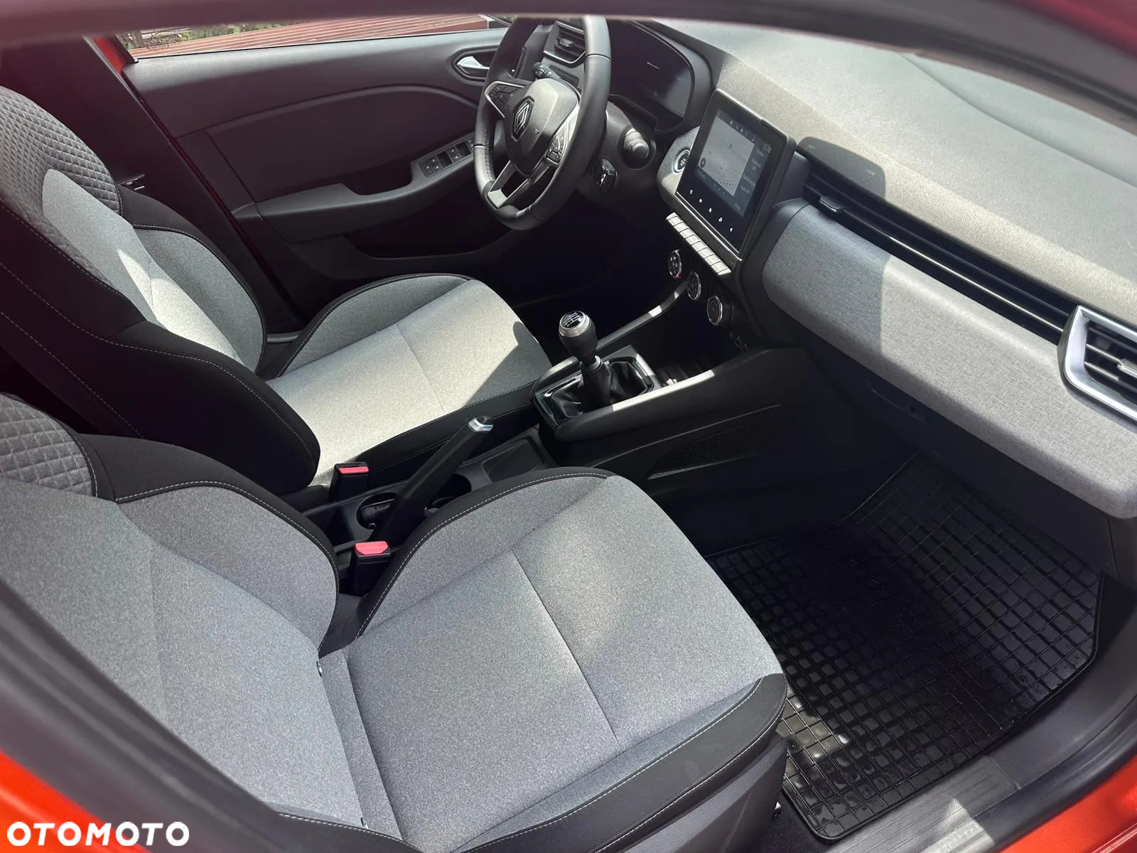 Renault Clio 1.0 TCe Evolution - 12
