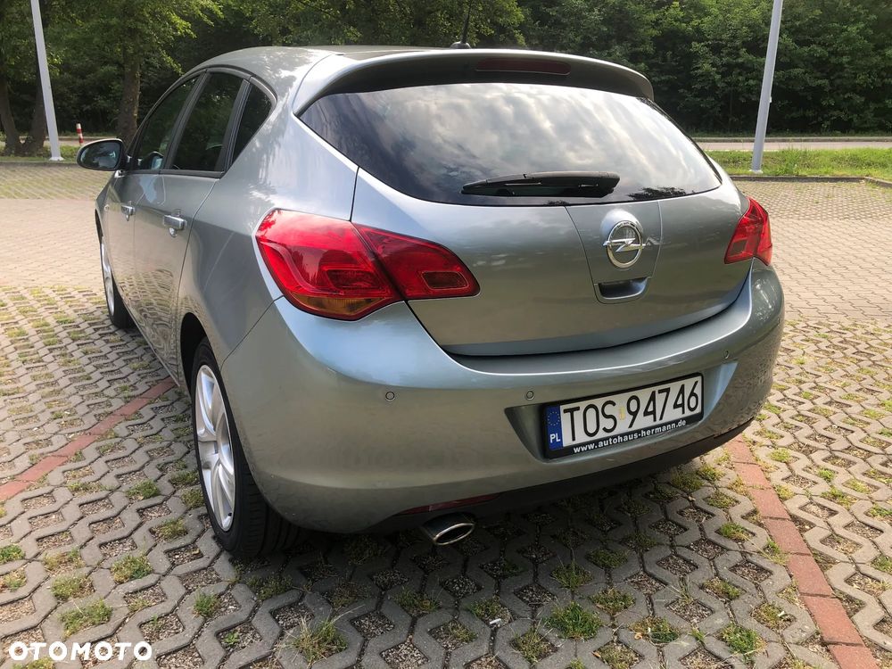 Opel Astra 1.4 Turbo - 11