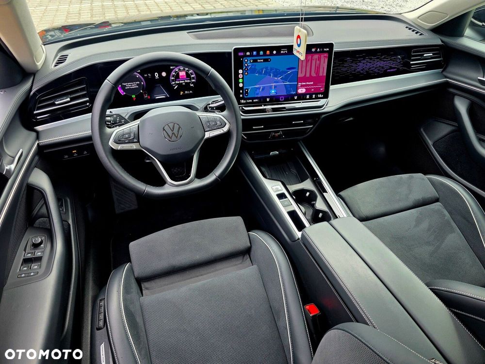 Volkswagen Passat Variant 2.0 TDI EVO Elegance DSG - 32