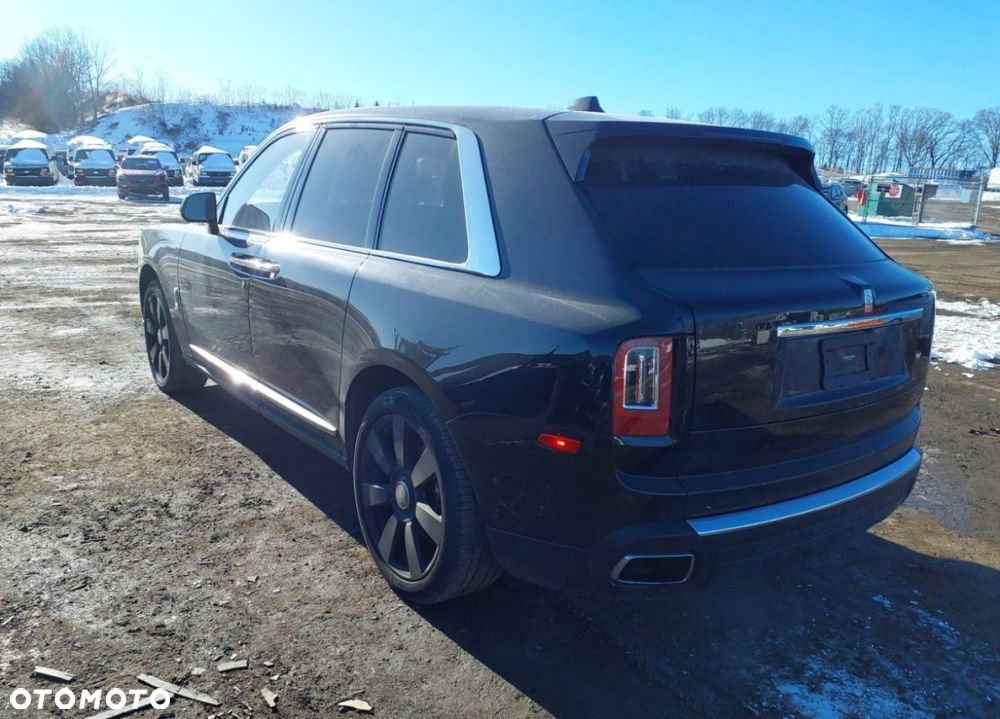 Rolls-Royce Cullinan - 5