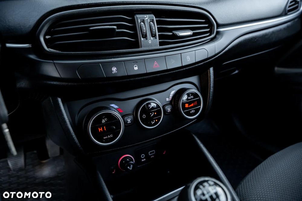 Fiat Tipo 1.4 T-Jet Lounge - 29